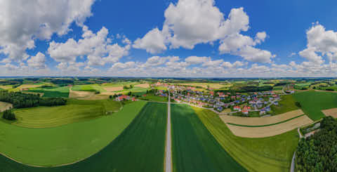 Gemeinde Niederbergkirchen Landkreis Mühldorf Landschaft um Niederbergkirchen (Dirschl Johann) Deutschland MÜ